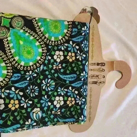 NWT Casual Movements Sarong Wrap. Green, blue elephants with fringe - Picture 10 of 11